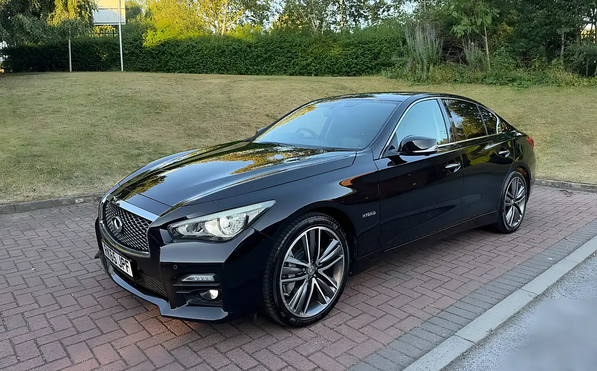 Used 2015 Infiniti Q50 Sport Tech Black - Front View
