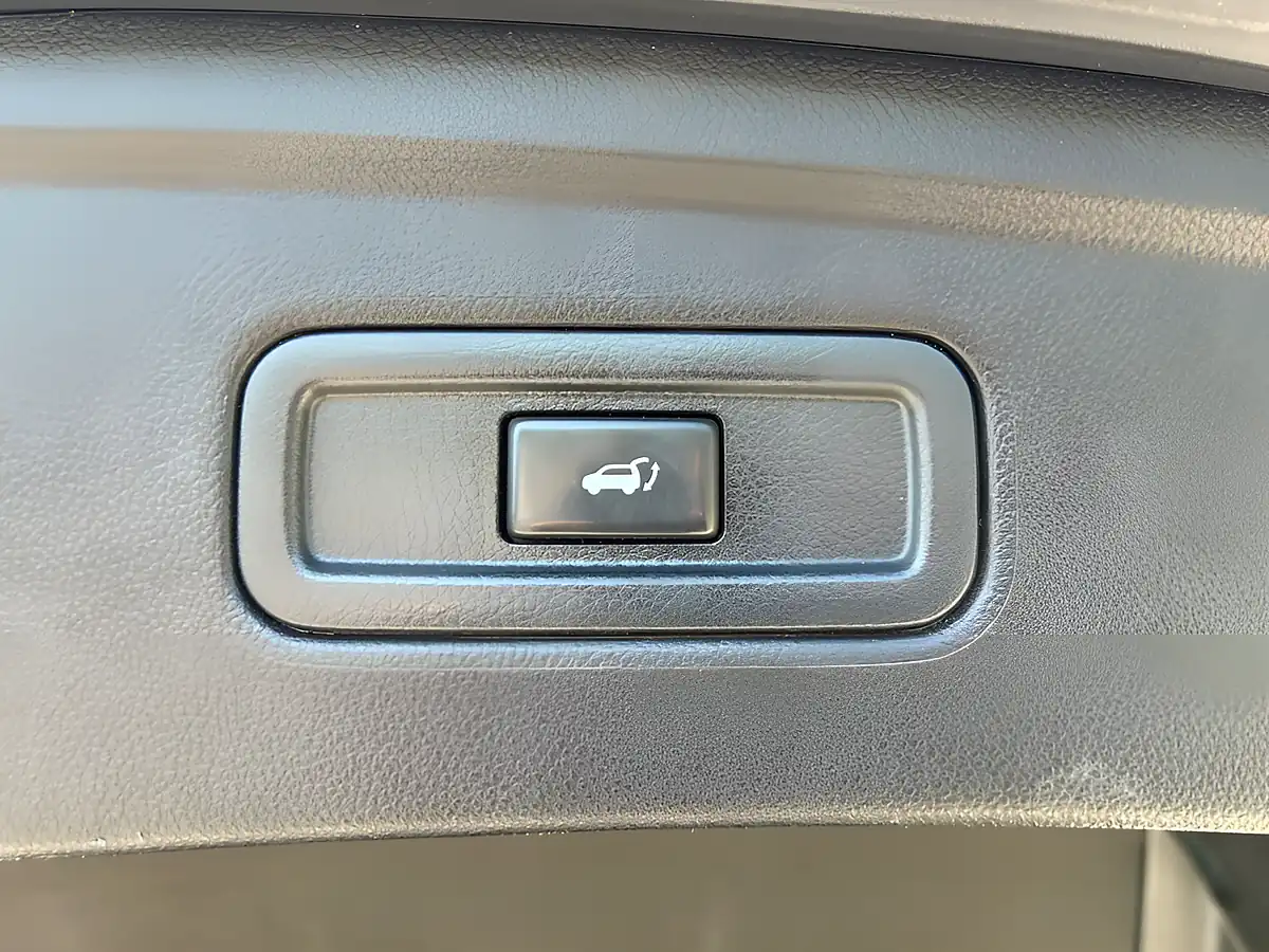 Used 2015 Infiniti QX70 S Premium Black - Interior and Exterior details 14
