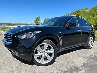 Used 2015 Infiniti QX70 S Premium Black - Interior and Exterior details 4