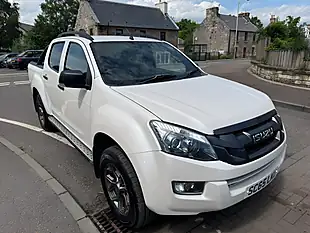 Used 2015 Isuzu D-Max Blade White - Interior and Exterior details 4