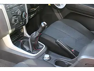 Used 2015 Isuzu D-Max Fury Red - Interior and Exterior details 16