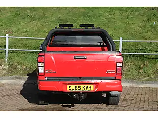Used 2015 Isuzu D-Max Fury Red - Interior and Exterior details 4