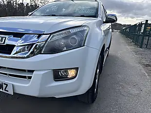 Used 2015 Isuzu D-Max Utah Huntsman White - Interior and Exterior details 10