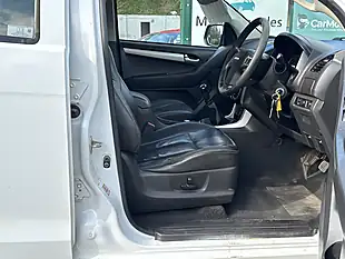 Used 2015 Isuzu D-Max Utah Huntsman White - Interior and Exterior details 15
