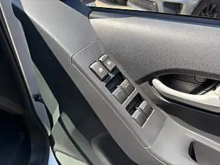Used 2015 Isuzu D-Max Yukon Silver - Interior and Exterior details 10