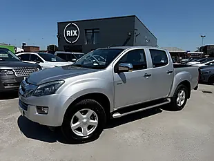 Used 2015 Isuzu D-Max Yukon Silver - Interior and Exterior details 2
