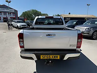 Used 2015 Isuzu D-Max Yukon Silver - Interior and Exterior details 5