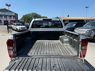 Used 2015 Isuzu D-Max Yukon Silver - Interior and Exterior details 6