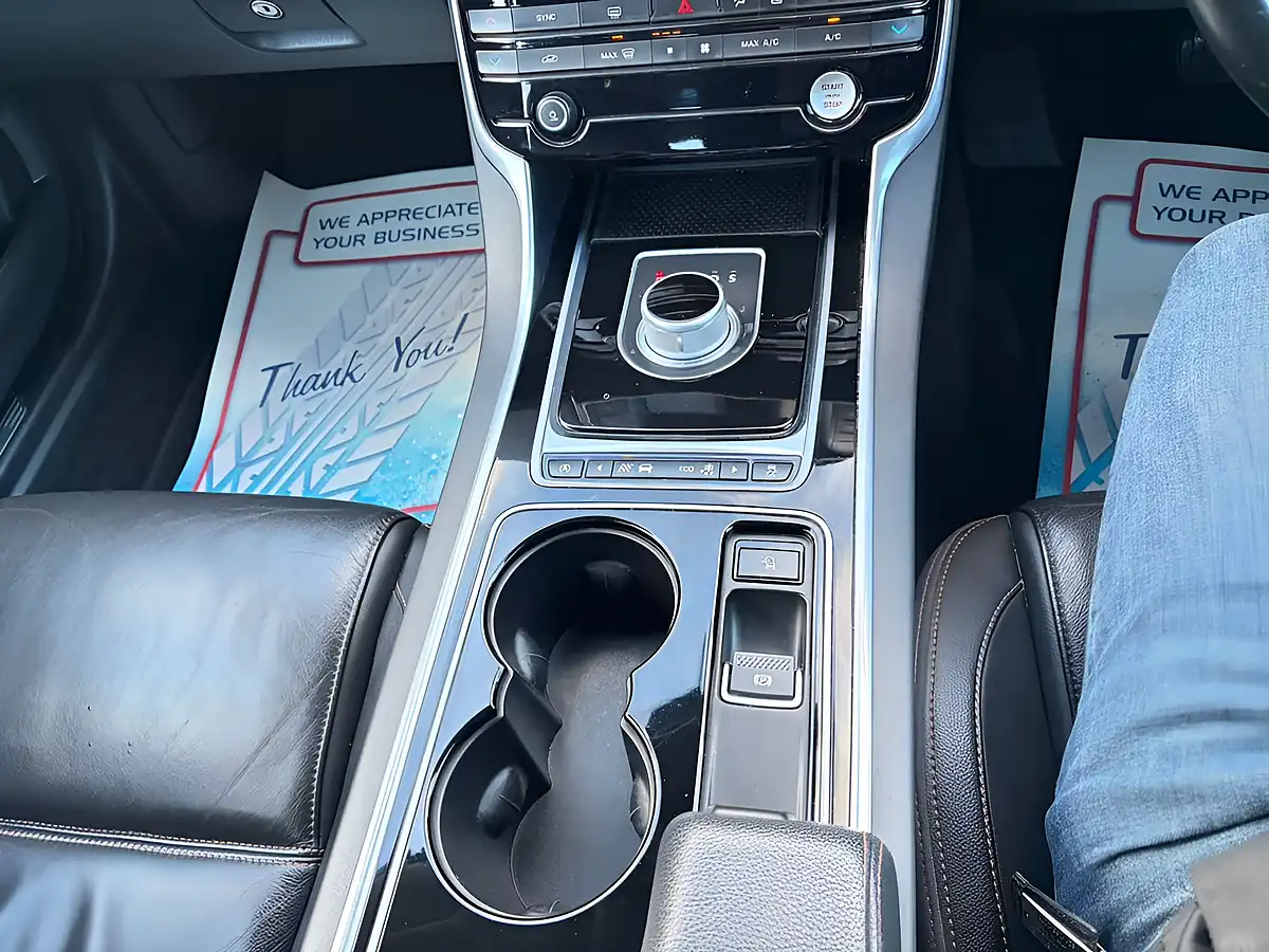 Used 2015 Jaguar Xe Prestige Black - Interior and Exterior details 16