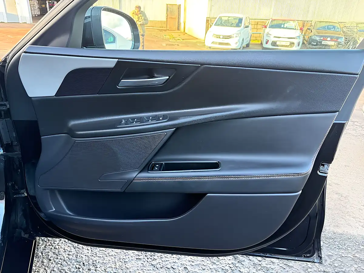 Used 2015 Jaguar Xe Prestige Black - Interior and Exterior details 18