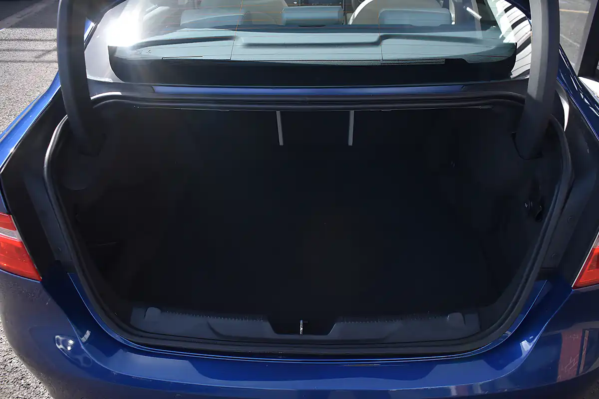 Used 2015 Jaguar Xe Prestige Caesium Blue - Interior and Exterior details 15