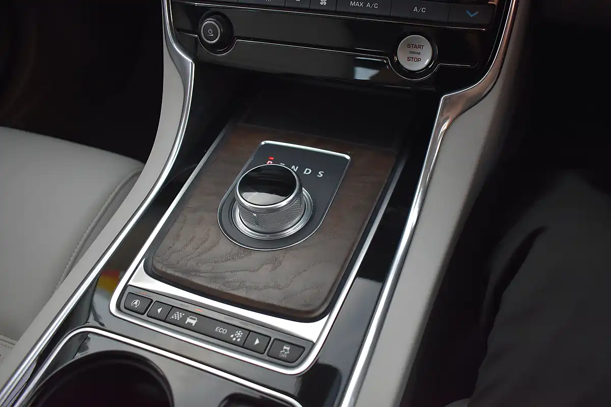 Used 2015 Jaguar Xe Prestige Caesium Blue - Interior and Exterior details 19
