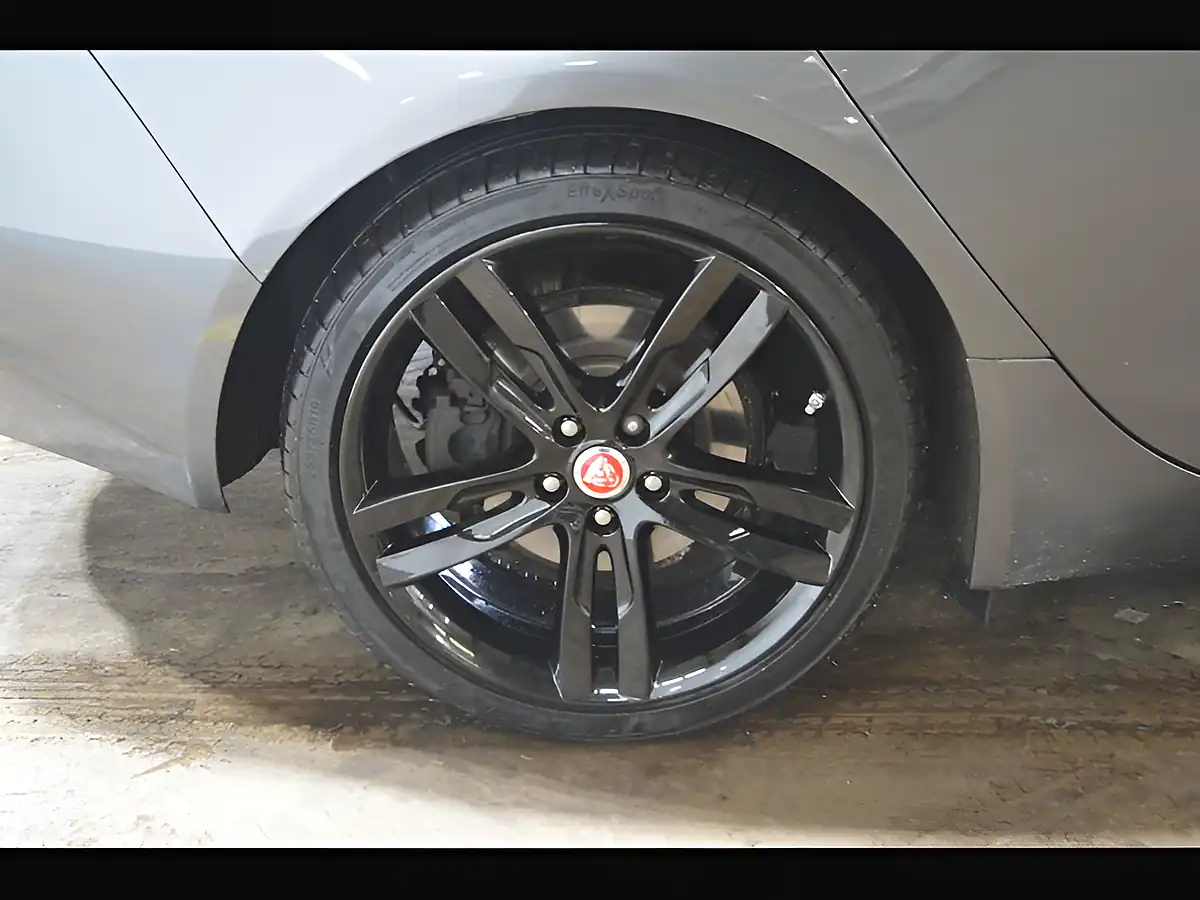 Used 2015 Jaguar Xe Prestige Grey - Interior and Exterior details 10