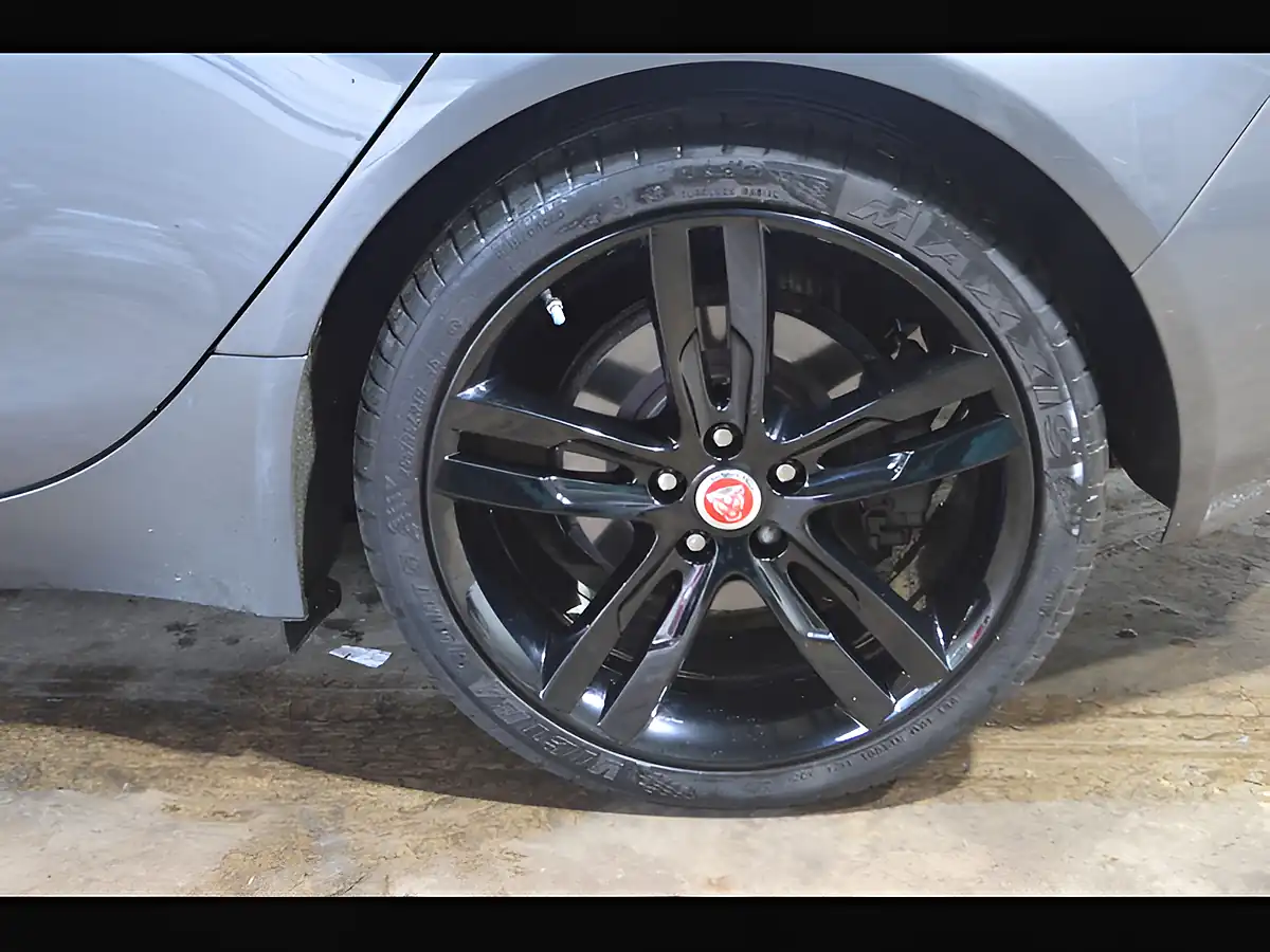 Used 2015 Jaguar Xe Prestige Grey - Interior and Exterior details 11