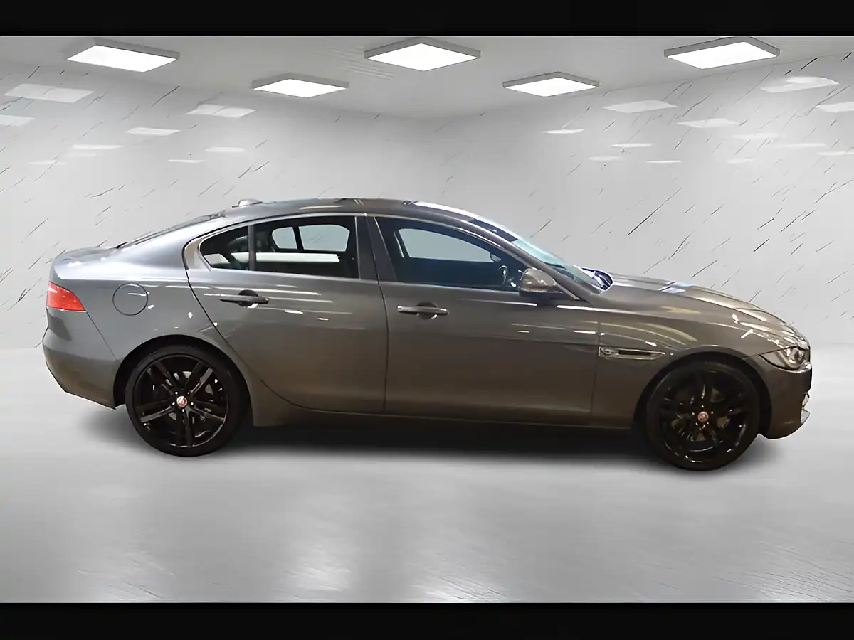 Used 2015 Jaguar Xe Prestige Grey - Interior and Exterior details 8