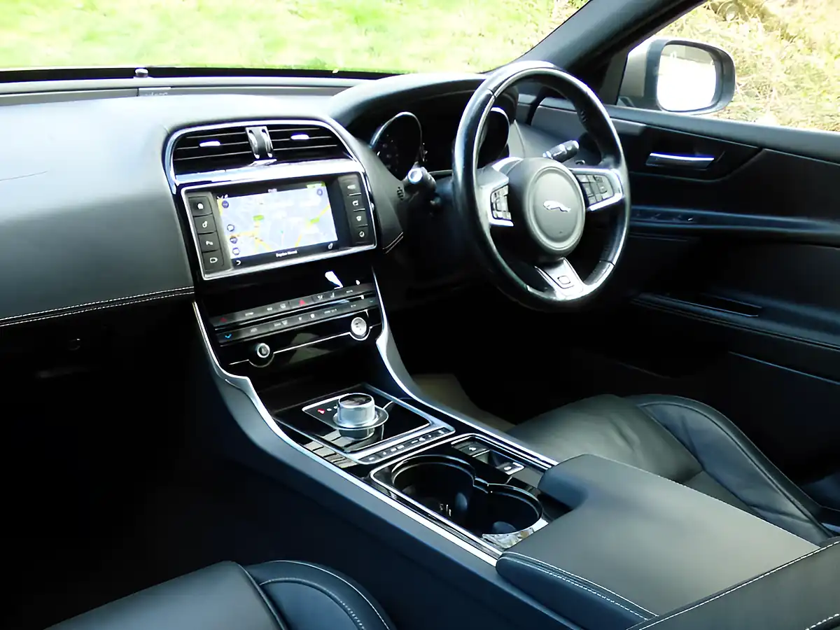 Used 2015 Jaguar Xe R-Sport Bronze - Interior and Exterior details 3