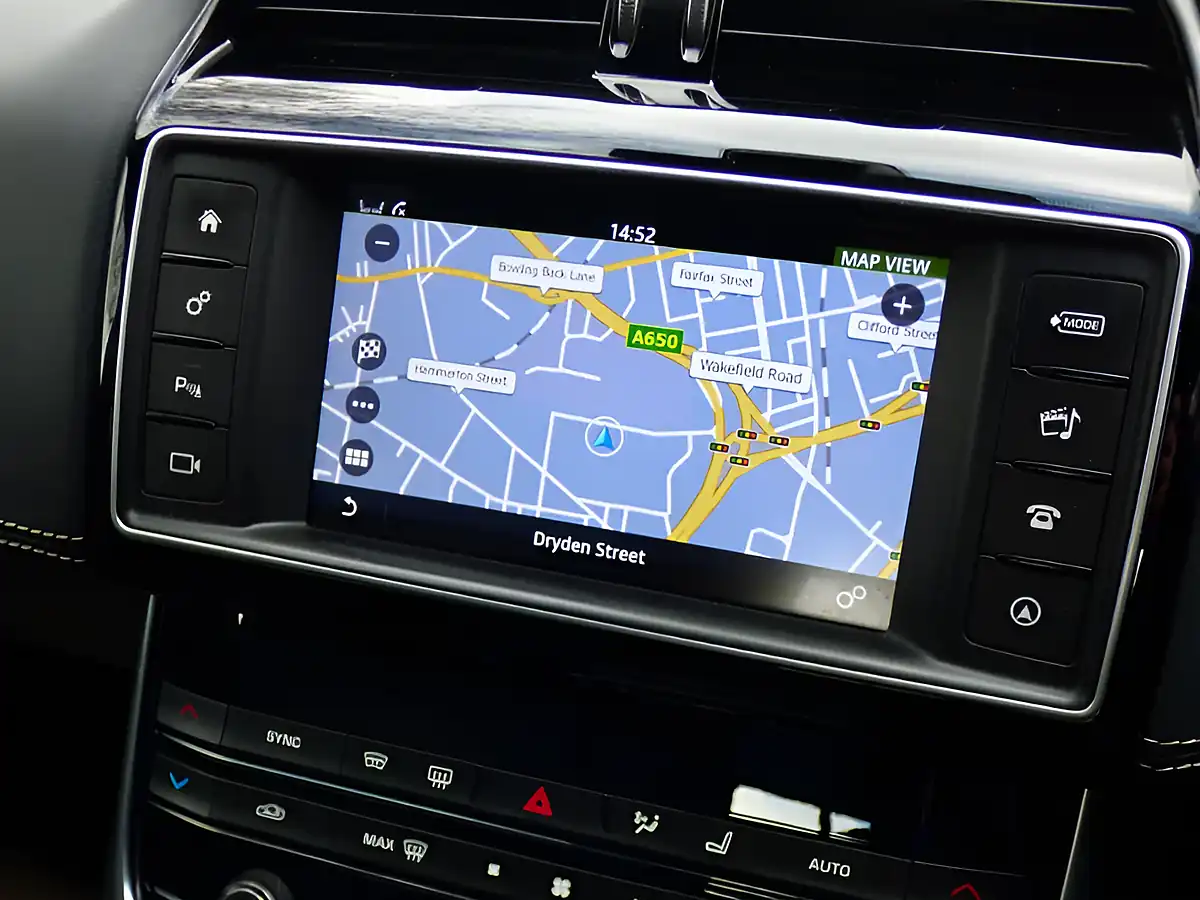 Used 2015 Jaguar Xe R-Sport Bronze - Interior and Exterior details 5