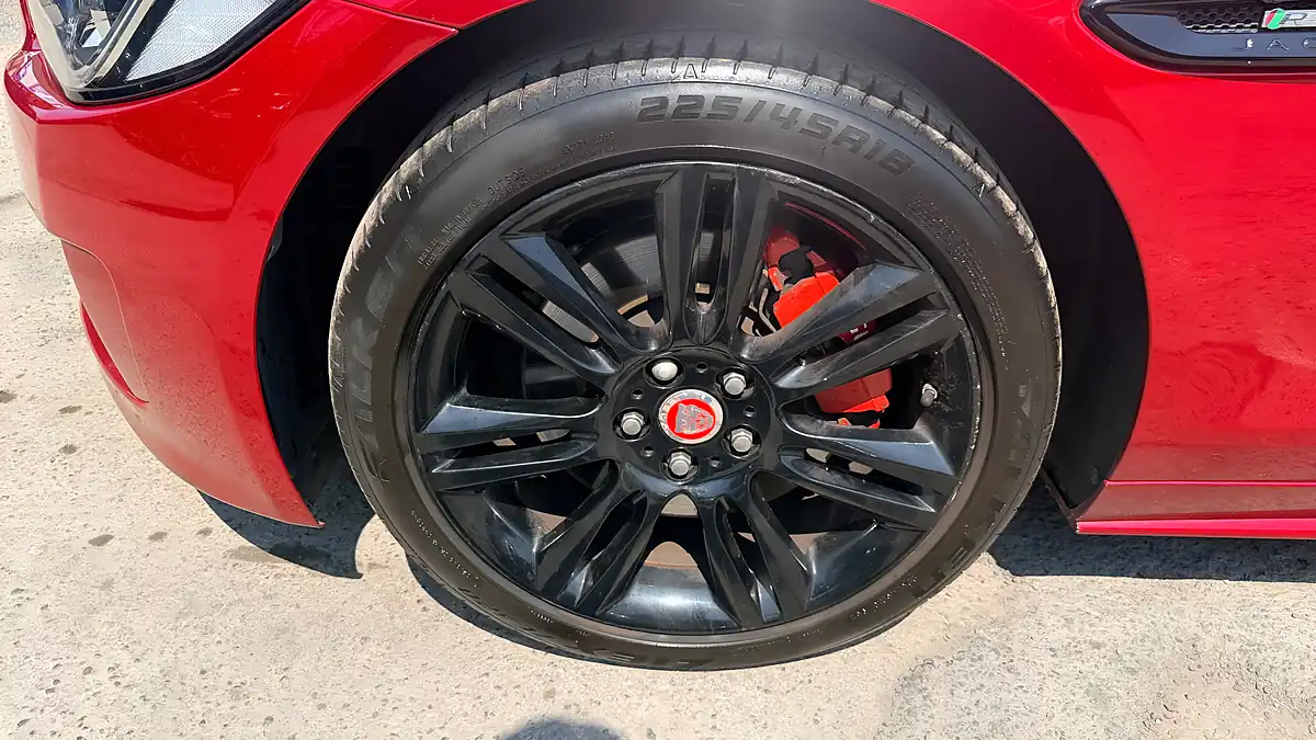 Used 2015 Jaguar Xe R-Sport Red - Interior and Exterior details 20