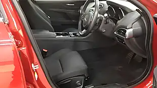 Used 2015 Jaguar Xe Se Red - Interior and Exterior details 3