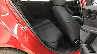 Used 2015 Jaguar Xe Se Red - Interior and Exterior details 7