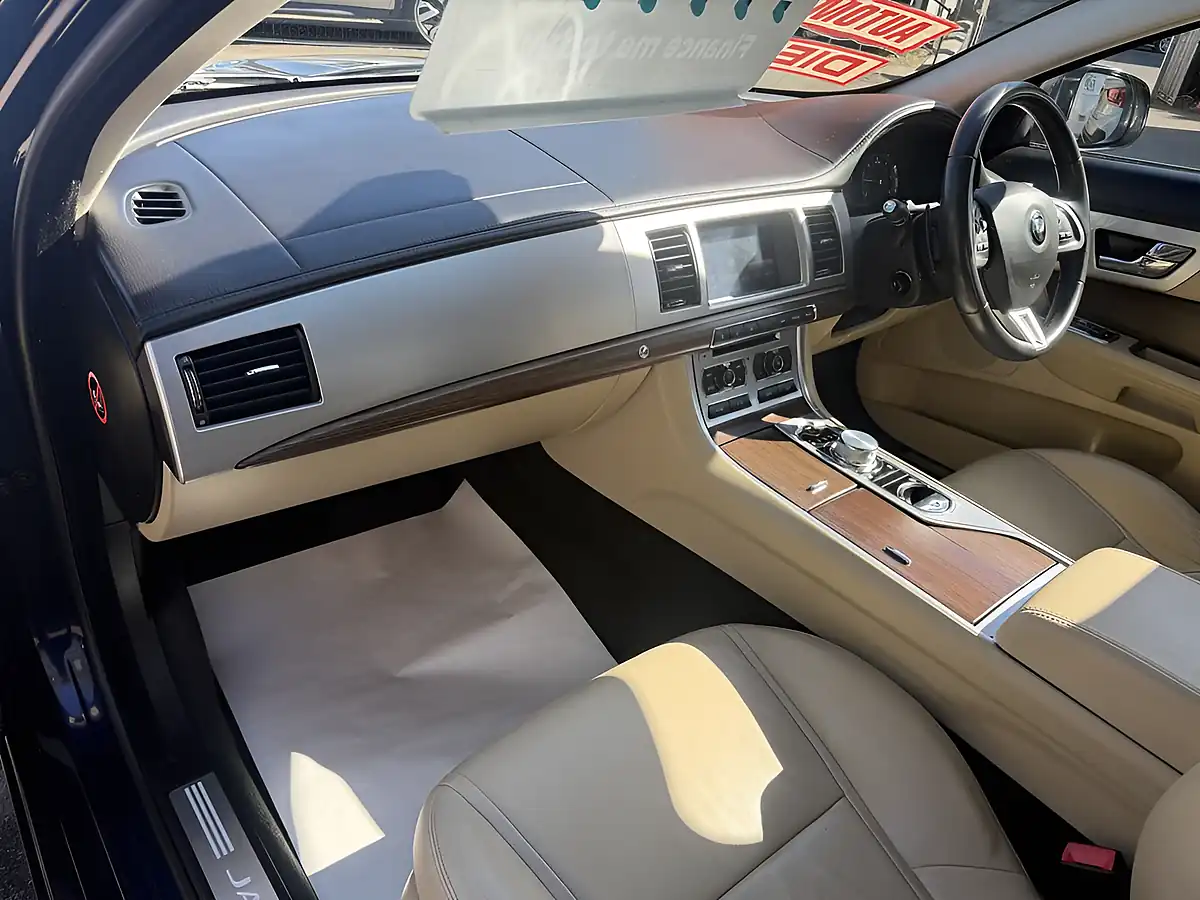 Used 2015 Jaguar Xf Luxury Blue - Interior and Exterior details 10