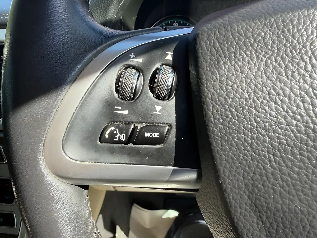 Used 2015 Jaguar Xf Luxury Blue - Interior and Exterior details 20