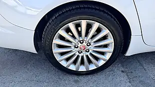 Used 2015 Jaguar Xf Luxury Saloon White - Interior and Exterior details 19