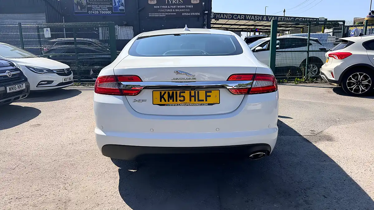 Used 2015 Jaguar Xf Luxury Saloon White - Interior and Exterior details 4