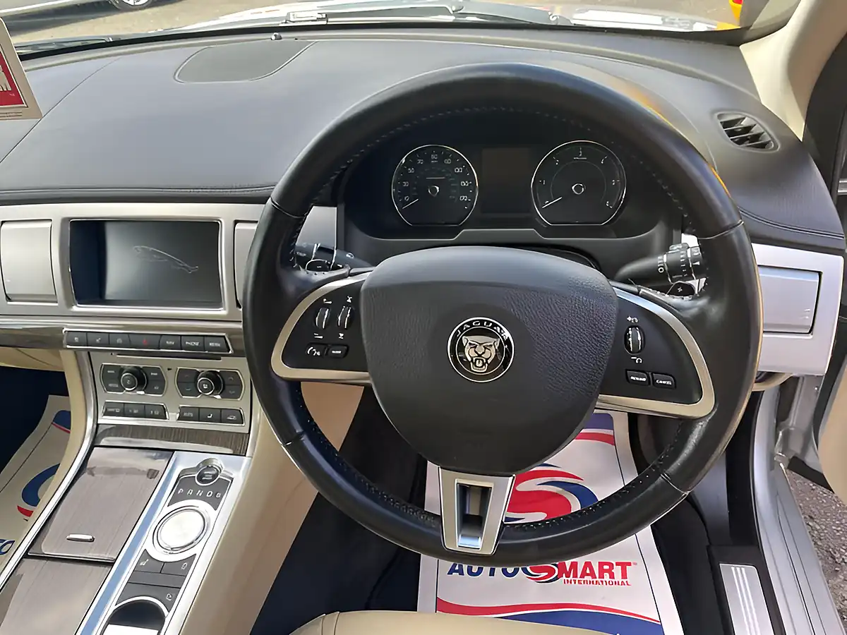 Used 2015 Jaguar Xf Luxury Silver - Interior and Exterior details 15