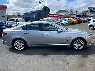 Used 2015 Jaguar Xf Luxury Silver - Interior and Exterior details 8
