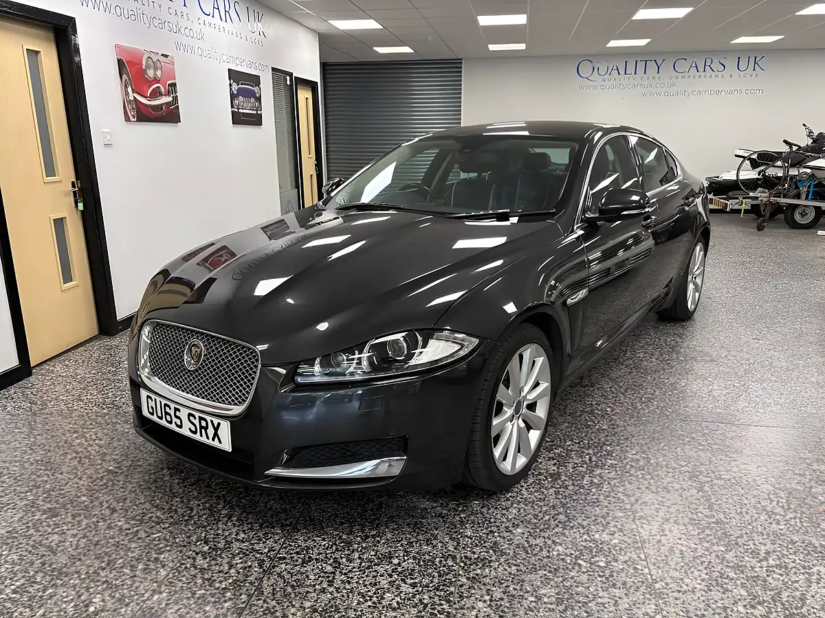 Used 2015 Jaguar Xf Portfolio Grey - Interior and Exterior details 5