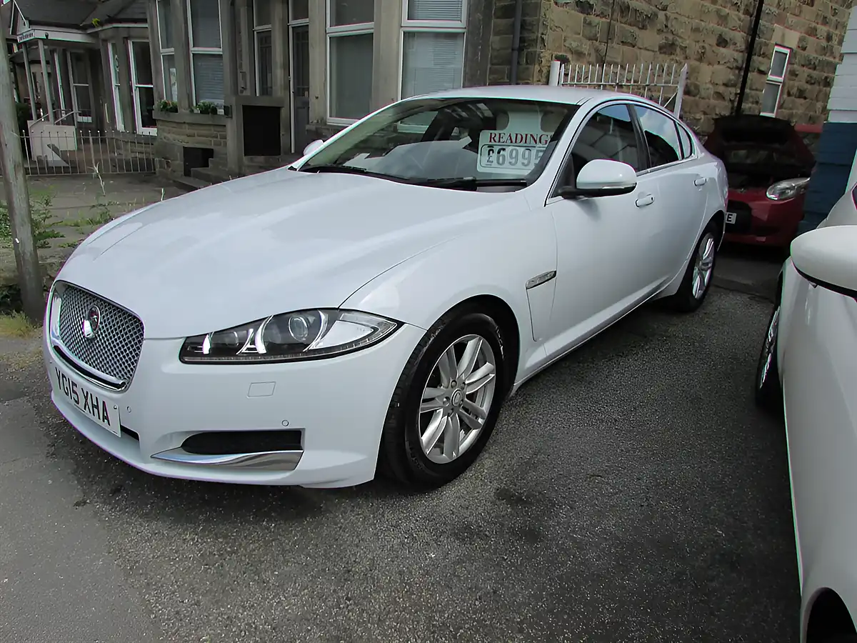 Used 2015 Jaguar Xf Portfolio White - Front View