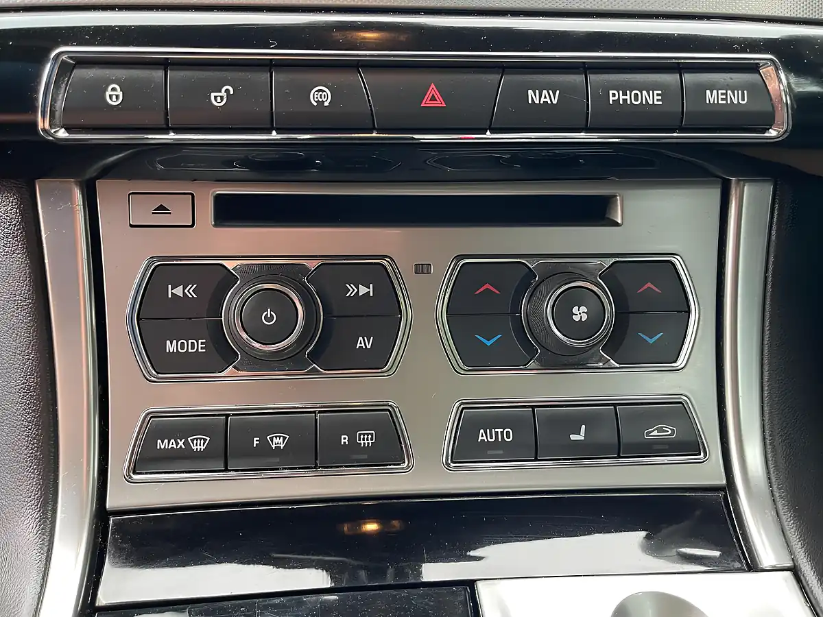 Used 2015 Jaguar Xf R-Sport Black Black - Interior and Exterior details 15