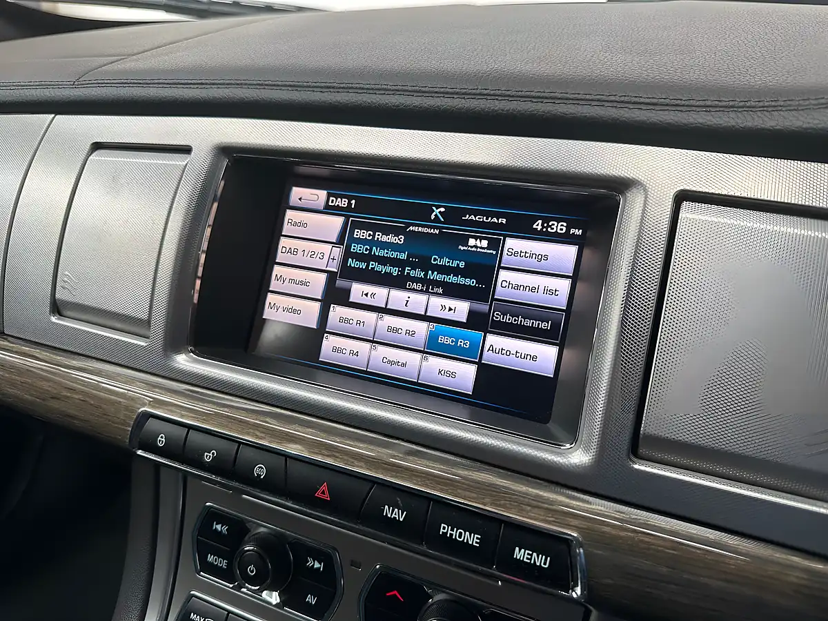 Used 2015 Jaguar Xf R-Sport Black - Interior and Exterior details 11