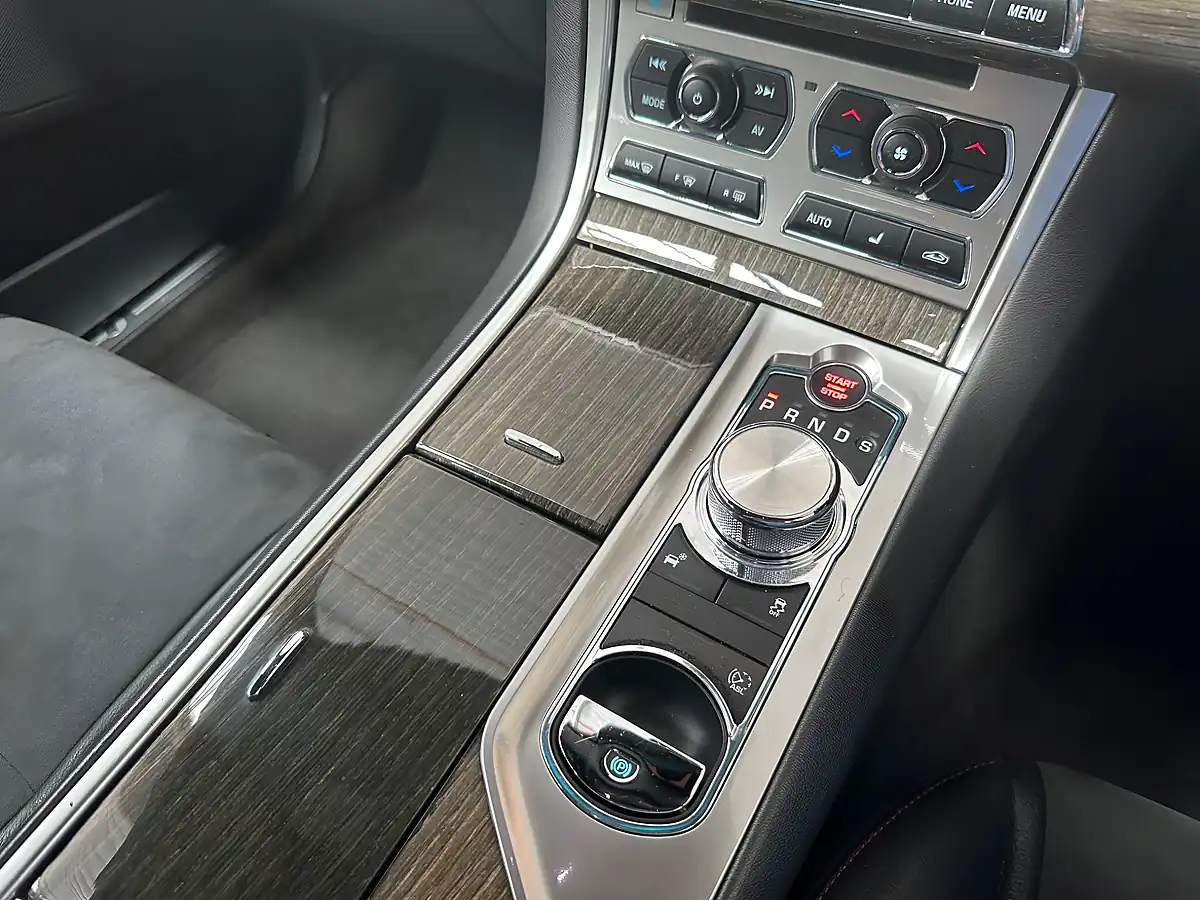 Used 2015 Jaguar Xf R-Sport Black - Interior and Exterior details 13