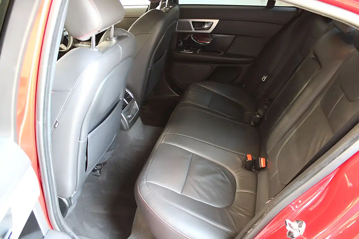 Used 2015 Jaguar Xf R-Sport Black Italian Racing - Interior and Exterior details 17