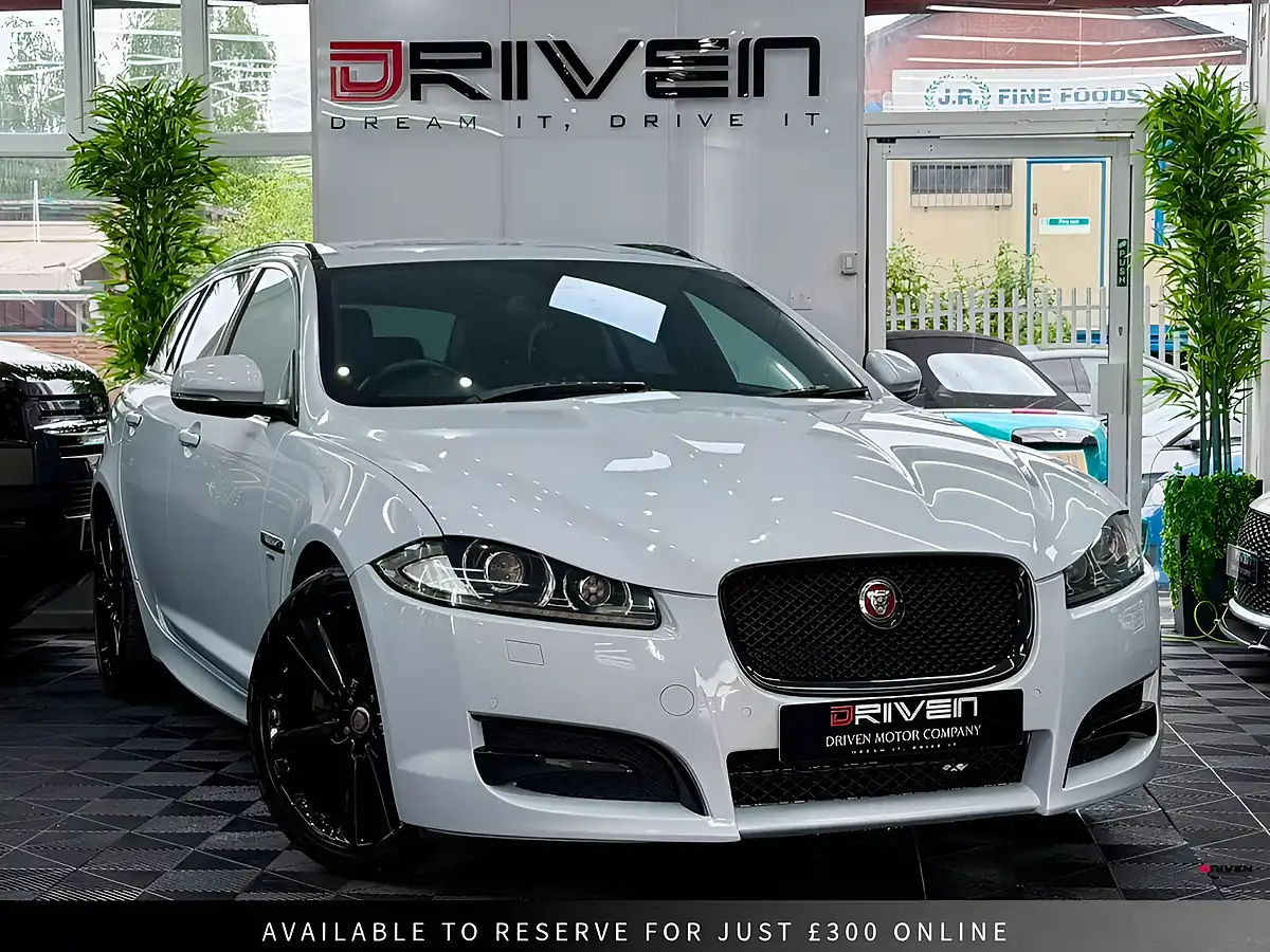 Used 2015 Jaguar Xf R-Sport Black Sportbrake White - Front View