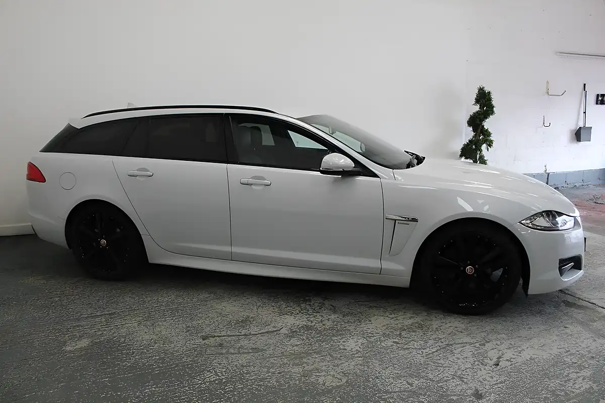 Used 2015 Jaguar Xf R-Sport Black Sportbrake White - Interior and Exterior details 3