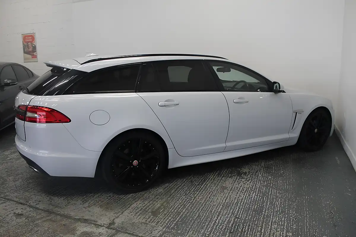 Used 2015 Jaguar Xf R-Sport Black Sportbrake White - Interior and Exterior details 8