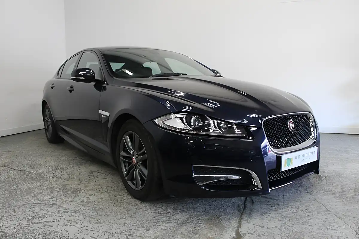 Used 2015 Jaguar Xf R-Sport Blue - Front View