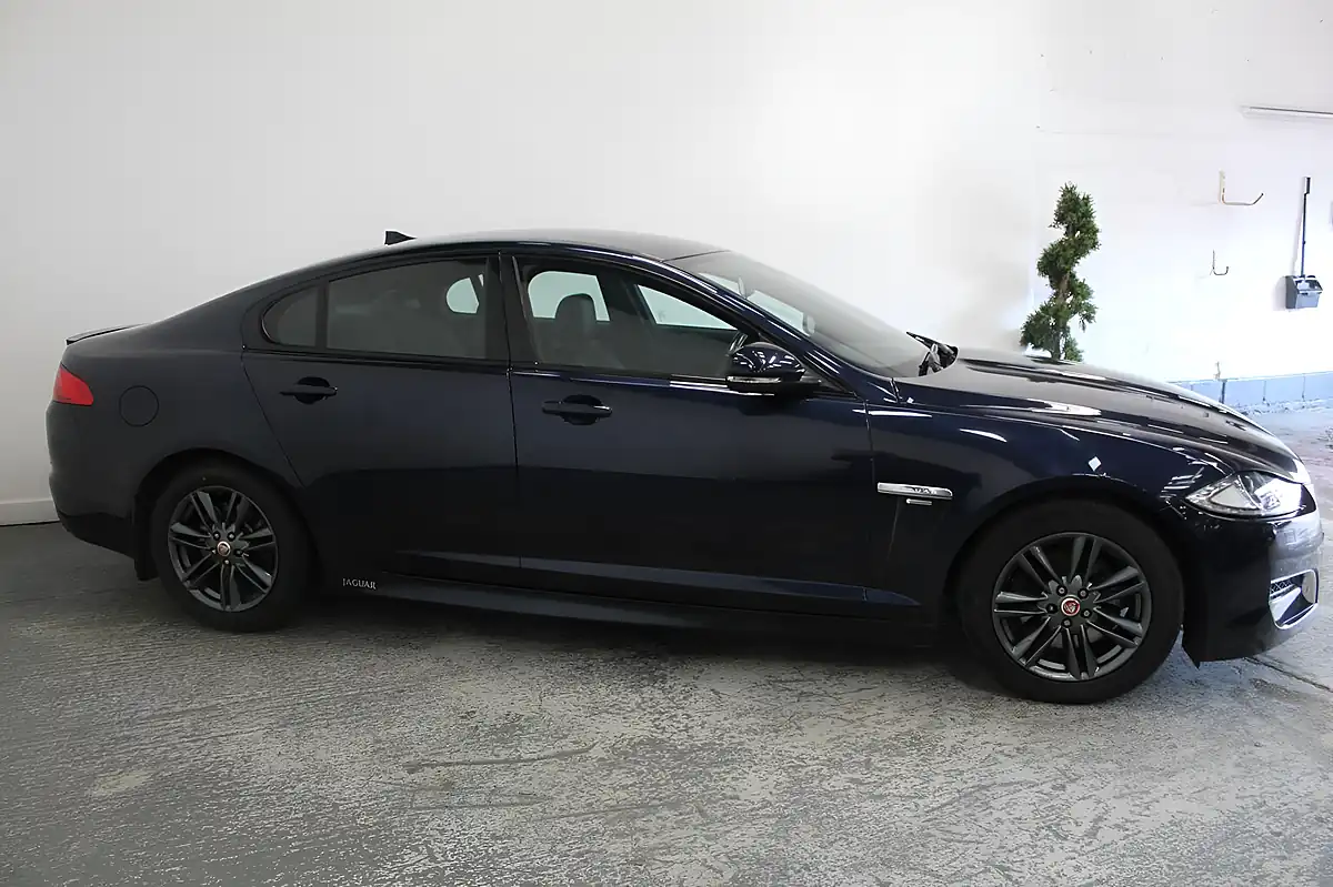 Used 2015 Jaguar Xf R-Sport Blue - Interior and Exterior details 3