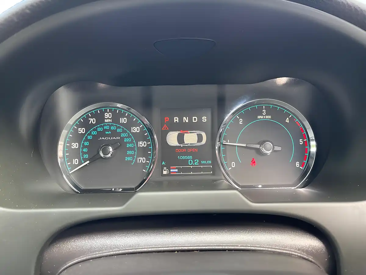 Used 2015 Jaguar Xf R-Sport Blue - Interior and Exterior details 14