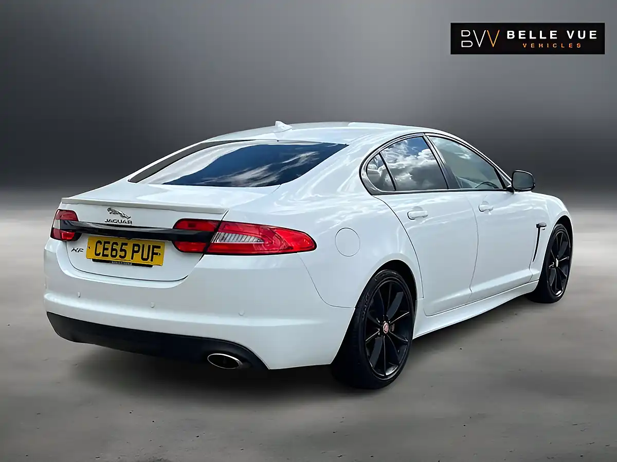 Used 2015 Jaguar Xf R-Sport Glacier White - Interior and Exterior details 5