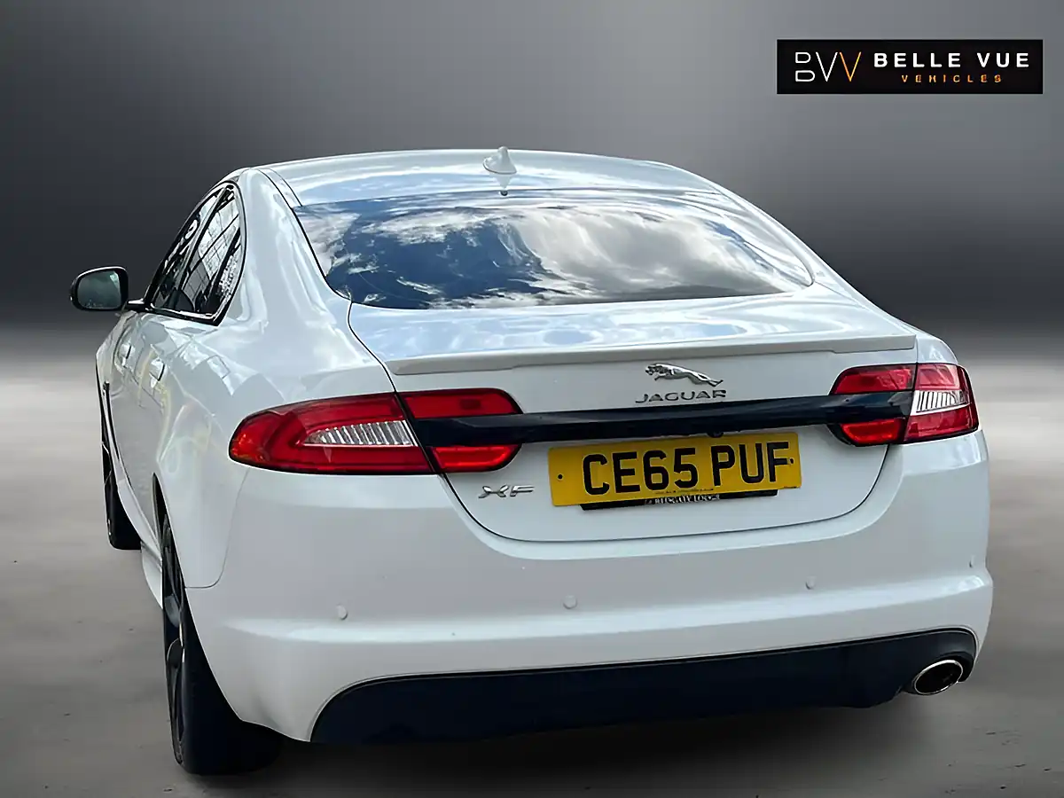 Used 2015 Jaguar Xf R-Sport Glacier White - Interior and Exterior details 8