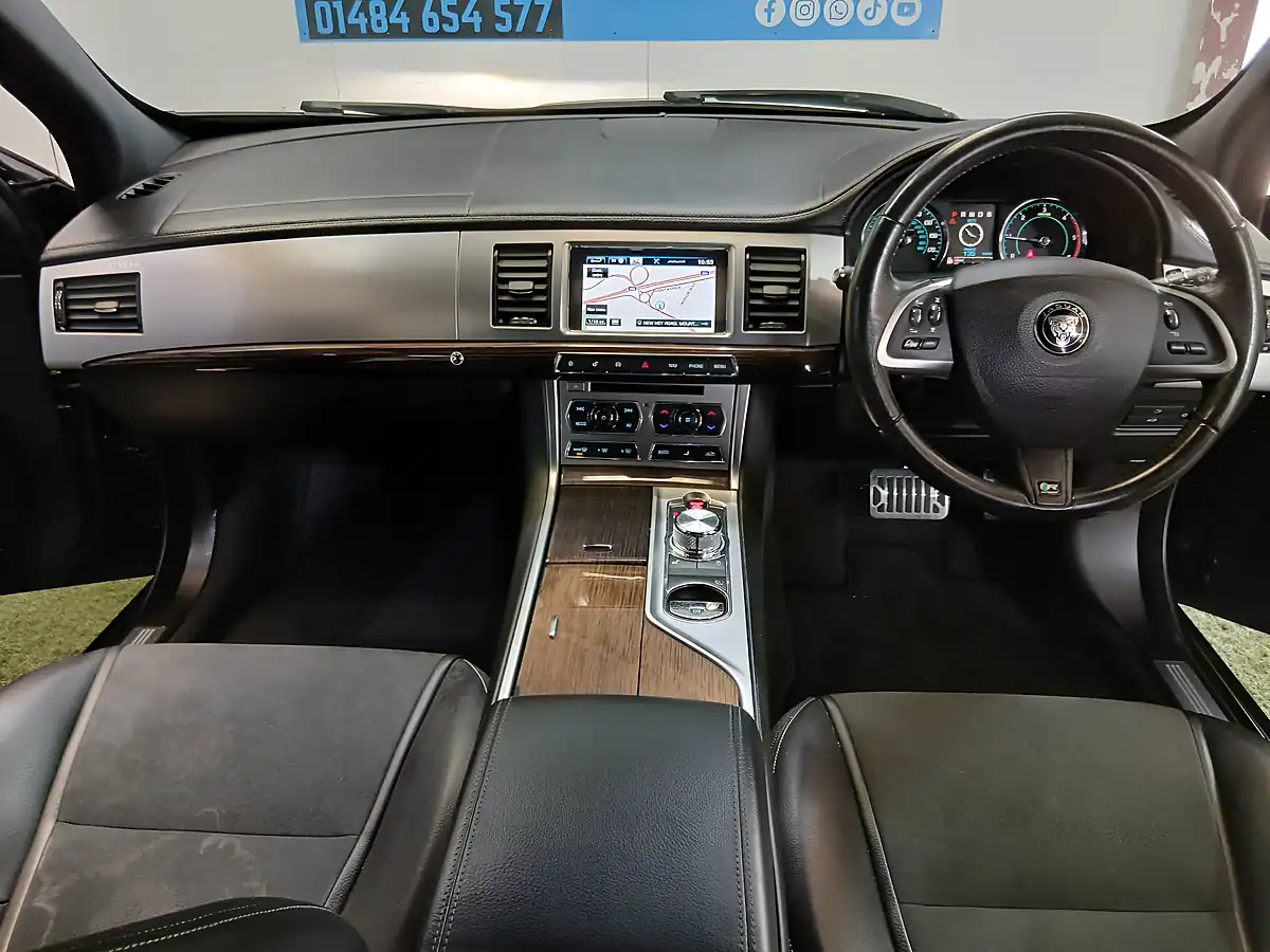 Used 2015 Jaguar Xf R-Sport Grey - Interior and Exterior details 10