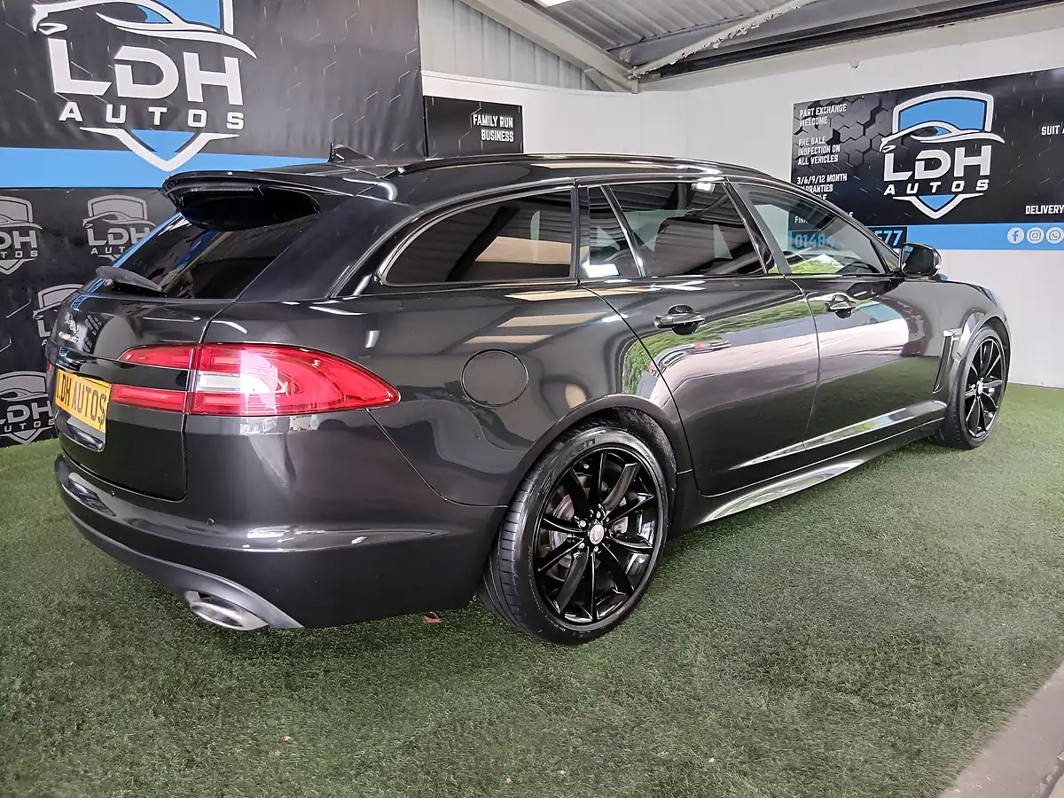 Used 2015 Jaguar Xf R-Sport Grey - Interior and Exterior details 4
