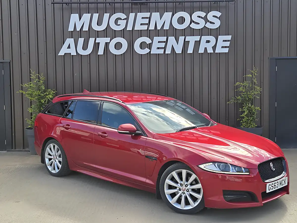 Used 2015 Jaguar Xf R-Sport Red - Front View