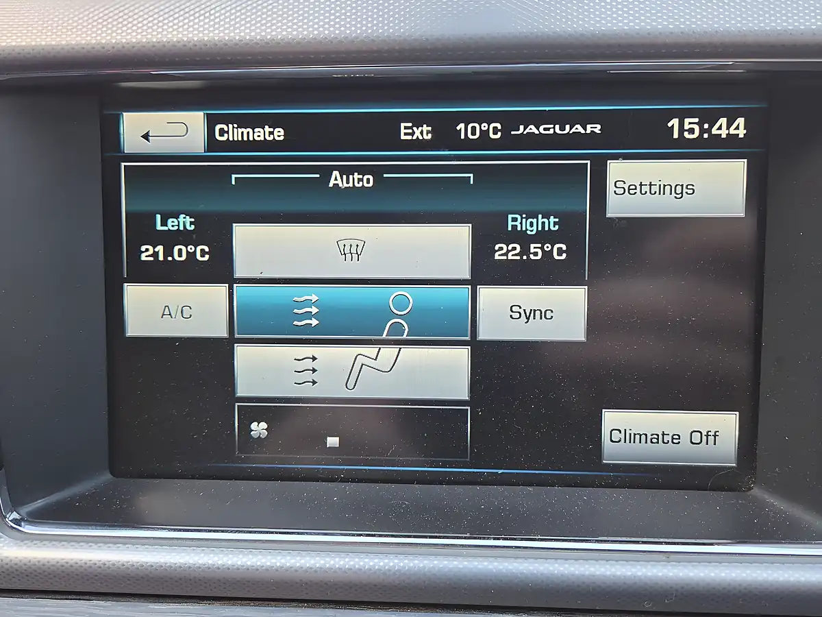 Used 2015 Jaguar Xf R-Sport Red - Interior and Exterior details 13