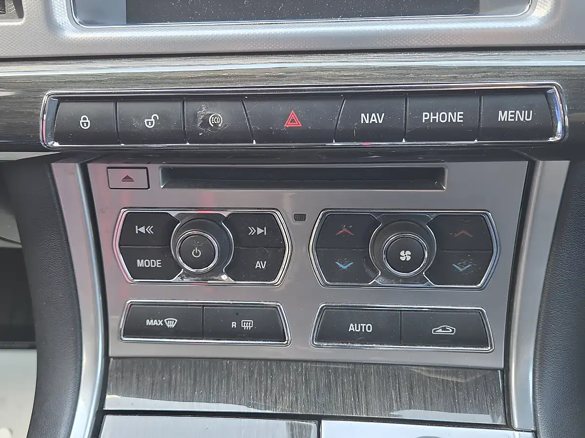 Used 2015 Jaguar Xf R-Sport Red - Interior and Exterior details 14