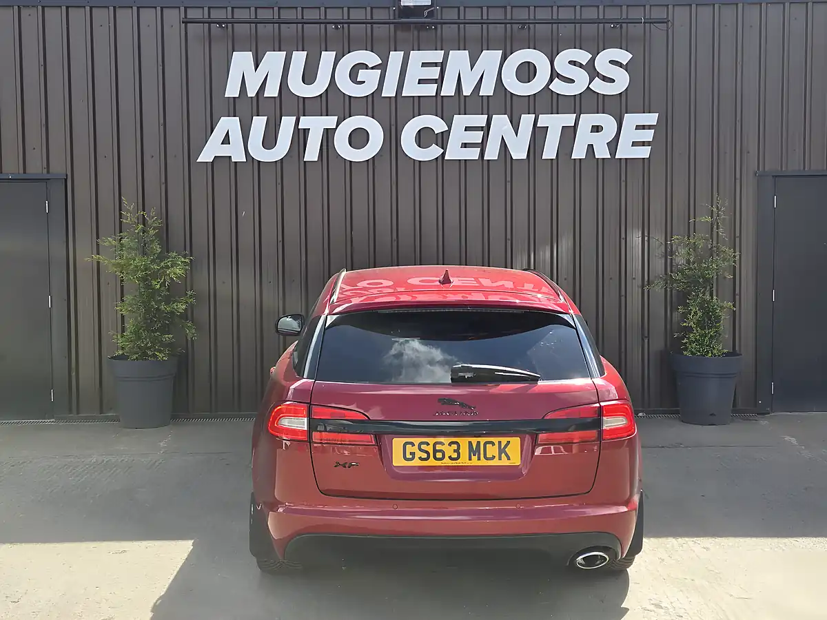 Used 2015 Jaguar Xf R-Sport Red - Interior and Exterior details 5